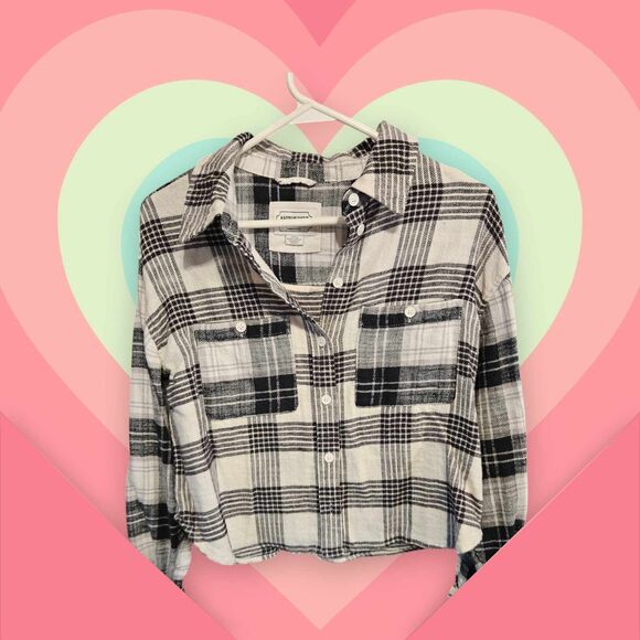 American Eagle Outfitters Tops - American Eagle Outfitters Cozy Cropped Flannel Size‎ S